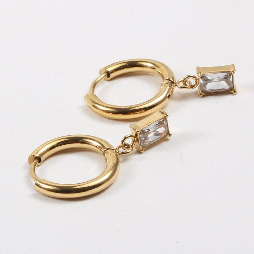 Real 18K Gold Plated Stainless Steel Huggie Hoop Baguette Crystal Earrings - Picture 1 of 6